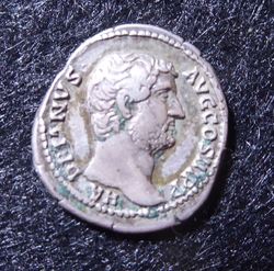 Hadrian Denar Africa AV.jpg