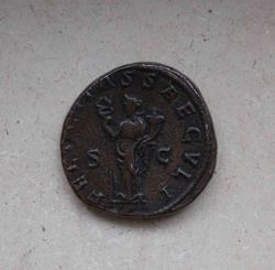 Trajanus Decius Doppelsesterz - Revers.jpg