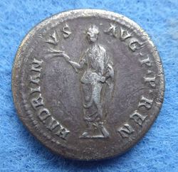 Hadrian Cistophor Mint C RV.jpg