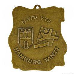 0000 Medaille messingfarben HATV u. VTF Hamburg tanzt (Emaille-Bild) mit Öse_02 800x800 150KB.jpg