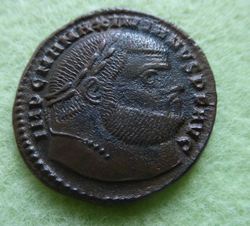 Maxmianus genio populi.jpg