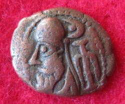 2.Jhd.n. Orodes III., AE-Drachme, vH 16.3,2-1A (1).JPG