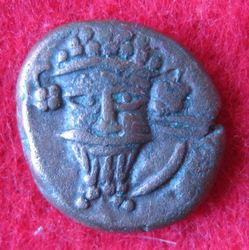 2.H.2.Jhd. Orodes IV. AE-Drachme, vH 17.3,1-2B (1).JPG