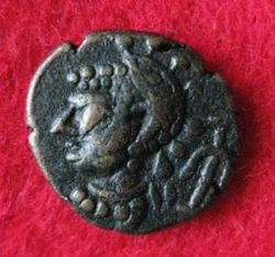 2.H.2.Jhd. Orodes IV. AE-Drachme, vH 17.2,1-1b (2).JPG
