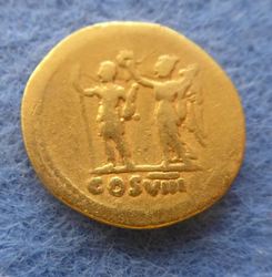Vespasian Aureus rv.jpg