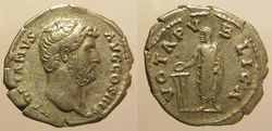 Hadrian_Denar_VOTA_PVBLICA.jpg