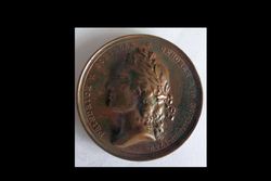 Bronzemedaille Schiller 1859 Links blickend Av.jpg