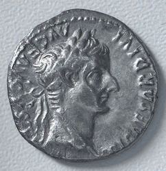 Tiberius RIC I 30 Avers.jpg