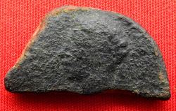 Halbierte Bronzemünze Av 4,544 g, 25 mm.jpg