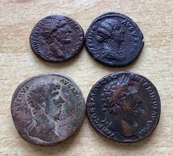 4 Bronzen.jpg