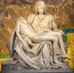 (10) Pieta_Michelangelo.jpg