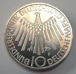 Olympia-10-Mark.jpg (74.86 KiB) 833 mal betrachtet Olympia-10-Mark.jpg