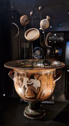 05-19_Urne mit Beigaben.jpg