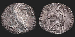 Römisches Kaiserreich Eugenius (Augustus im Westen 392-394). Geprägt 392-394 in Augusta Treverorum. AR Siliqua 15 mm, 0,82 g, 12 h. klein.jpg (136.1 KiB) 4006 mal betrachtet Römisches Kaiserreich Eugenius (Augustus im Westen 392-394). Geprägt 392-394 in Augusta Treverorum. AR Siliqua 15 mm, 0,82 g, 12 h. klein.jpg