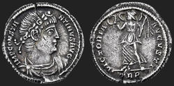 Römisches Kaiserreich Constantinus II.(Augustus 338-340). Geprägt 338 in Augusta Treverorum, 43. Emission, 1. Offizin. AR Siliqua 20 mm, 2,78 g, 6 h. klein.jpg (144 KiB) 4006 mal betrachtet Römisches Kaiserreich Constantinus II.(Augustus 338-340). Geprägt 338 in Augusta Treverorum, 43. Emission, 1. Offizin. AR Siliqua 20 mm, 2,78 g, 6 h. klein.jpg
