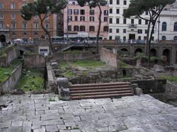 (3) Largo_di_Torre_Argentina_Temple_C_2.jpg
