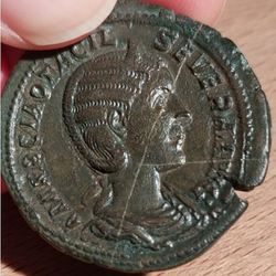 Otacilia Severa_avers_damaged1.jpg