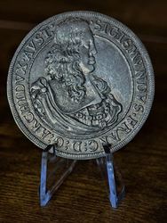 Taler Sigismund Franz avers.jpg