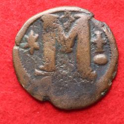 So 4,17 Justinian I. Follis Konstantinopel, 527-37; (2).JPG