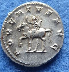 Traianus Decius Adventus RV.jpg
