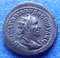 Traianus Decius Victoria AV.jpg