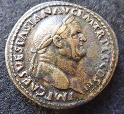Vespasian Sesterz ROMA.jpg