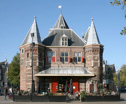 Waag_front_side.jpg