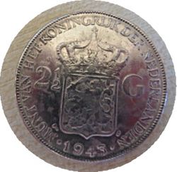 Fälschung 2,5 Gulden 1943 NE-Indien.jpg