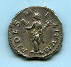 Denar Alexander Severus C. 57 Rv. FIDES MILITVM. Fides m. Vexill.jpg