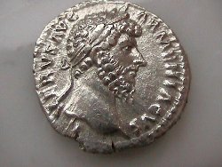 Verus Denarius-OBV.jpg