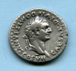 Denar Domitianus C. 390 Av. CAESAR DIVI F DOMITIANVS COS VII..jpg