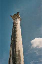 Perge Säule mit Artemisrelief.jpg