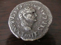 Galba Quinarius obverse.jpg