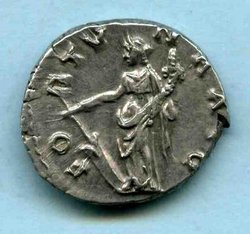 Denar Hadrianus C. 768 Rv. FORTVNA AVG. Fortuna m. Steuerruder u. Füllhorn l. stehd..jpg