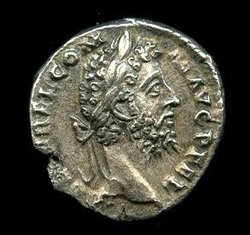 Denar Commodus C. 643 Av. L AEL COMM AVG P FEL..jpg