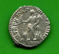 Denar Commodus C. 18 Rv. PM TRP X IMP VII COS IIII PP. Annona li. stehd..jpg