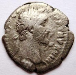 Antoninus Pius 1 avers.jpg