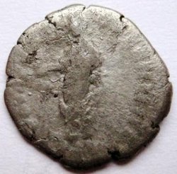 Antoninus Pius 2 revers.jpg