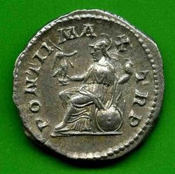 Denar Elagabal C. 222 Rv. PONT II MAX TR P. Roma m. Viktoriola a. Schild li. sitzd..jpg