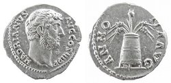 Hadrian.den.annona.aug.jpg