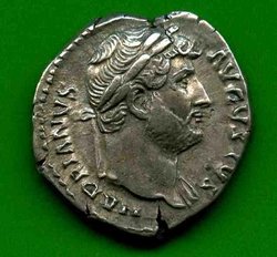 Denar Hadrianus C. 379 (a)  Av.HADRIANVS AVGVSTVS.jpg