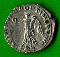 2. Exemplar Denar Traianus C. 77 Rv. COS V PP SPQR OPTIMO PRINC. Viktoria.jpg