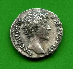 Denar Marcus Aurelius C. 103 Av. AVRELIVS CAESAR AVG PII F..jpg