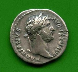 Denar Hadrianus C. 338 Av. HADRIANVS AVGVSTVS PP..jpg