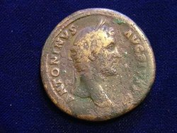 Münzen Antike 210 Antoninus Pius I.JPG