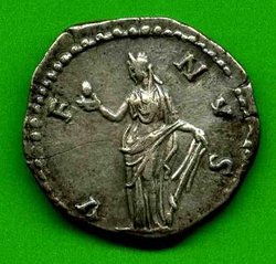 Denar Faustina fil. C. 261 Rv. VENVS. V. li. stehd. m. Apfel u. Steuerruder.jpg