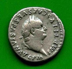 Denar Titus C. 303 Av IMP TITVS CAES VESPASIAN AVG PM..jpg