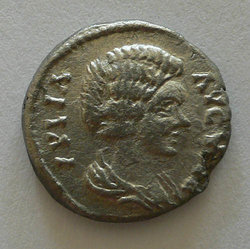 julia_venus_av.jpg