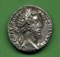 denar Commodus C. 448 Av. M COMMODVS ANTON AVG PIVS..jpg