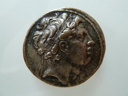 Tetradrachme Antiochos 001.jpg